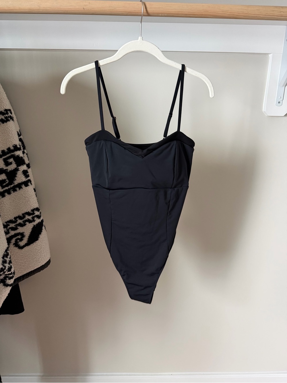 Bromelia Guaruja Black Stretch One-Piece Bodysuit with Adjustable Straps — Large